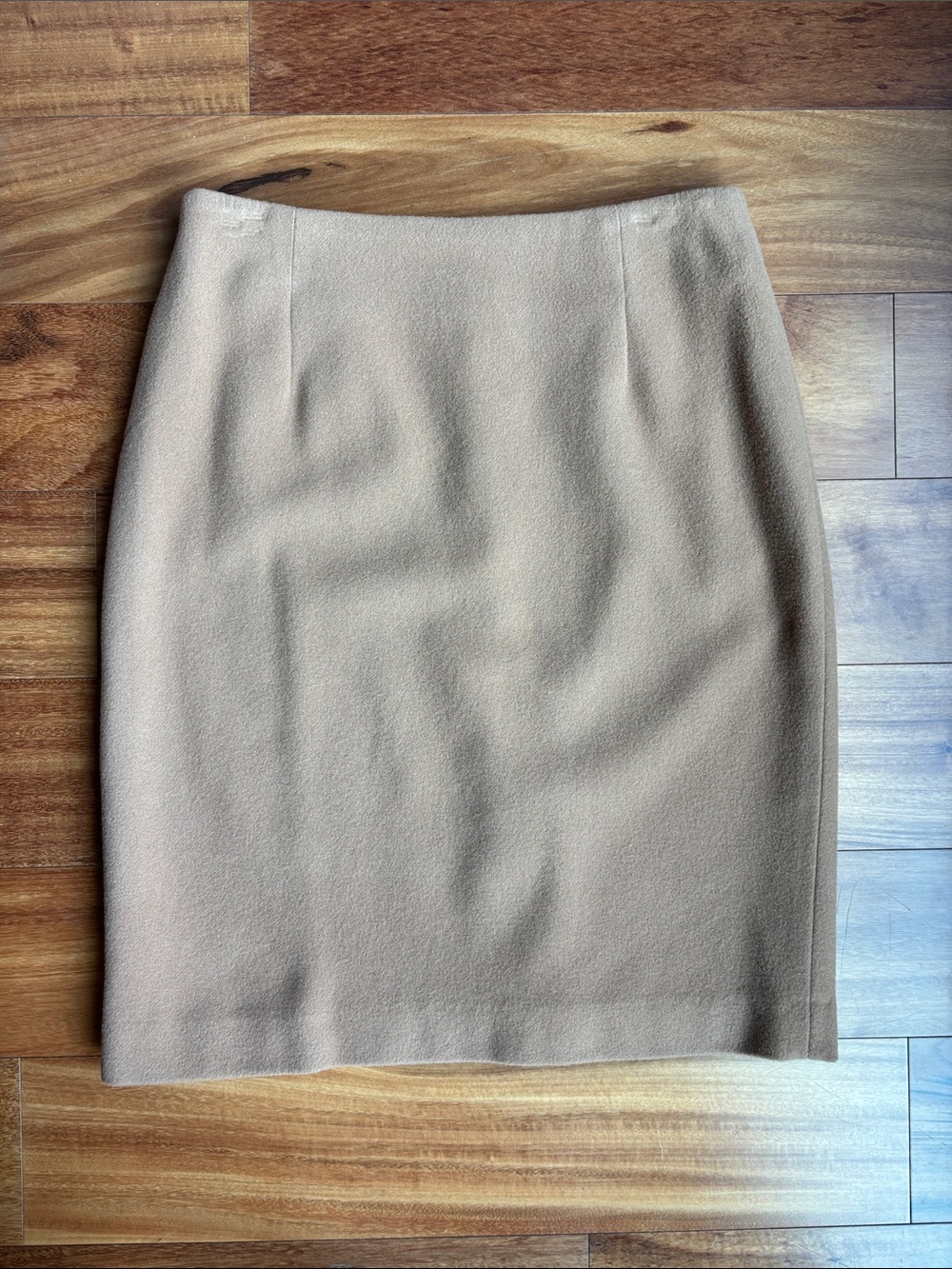 Wool/cashmere pencil skirt